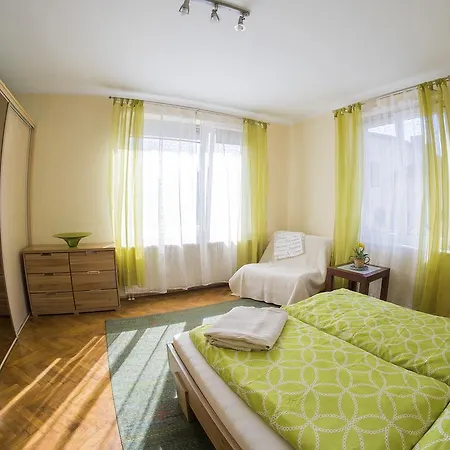 Apartament W Centrum Z Ogrodem 公寓 *