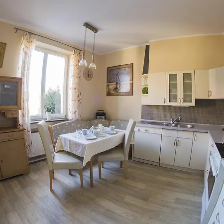 公寓 Apartament W Centrum Z Ogrodem 别尔斯克-比亚拉