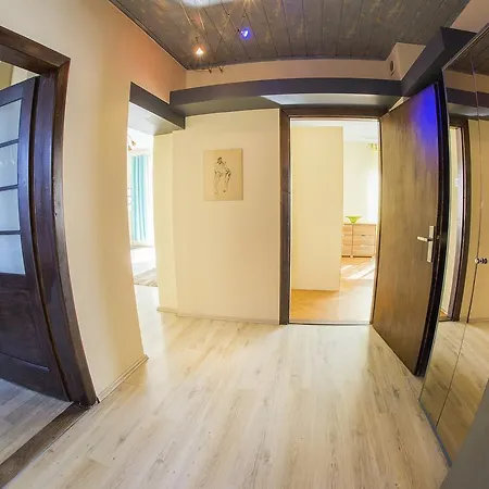 Apartament W Centrum Z Ogrodem 公寓